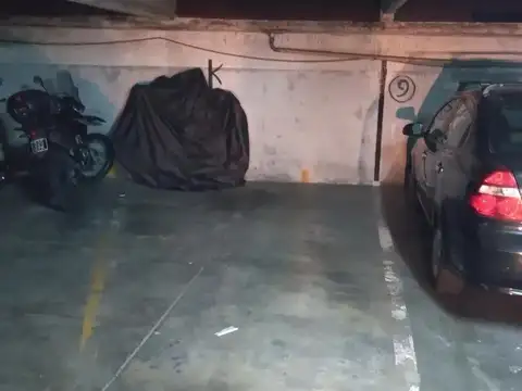 Cochera en venta - 17Mts2 - Abasto