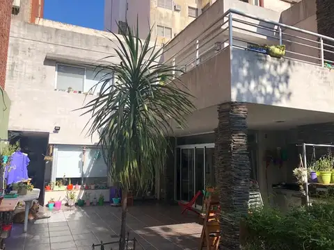 Casa 7 ambientes con 3 baños