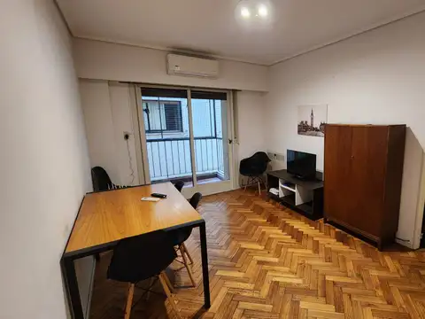 Avenida Hipólito Yrigoyen 1500