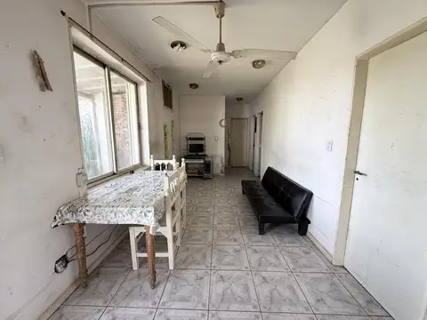 Casa de 4 amb. con cochera a la venta en BARRIO MERCEDES BENZ - Virrey del Pino