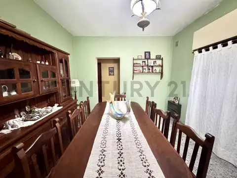 Casa 4 ambientes con 1 baño