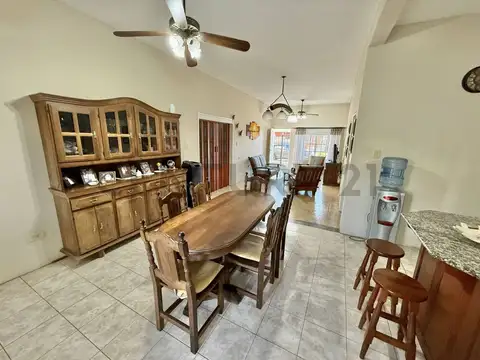 Casa en Venta con 1 cochera