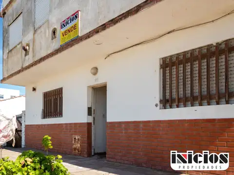 Departamento: Yrigoyen Nº 555 e/ Blanco Encalada y Sacconi - Mar de Ajo - C315