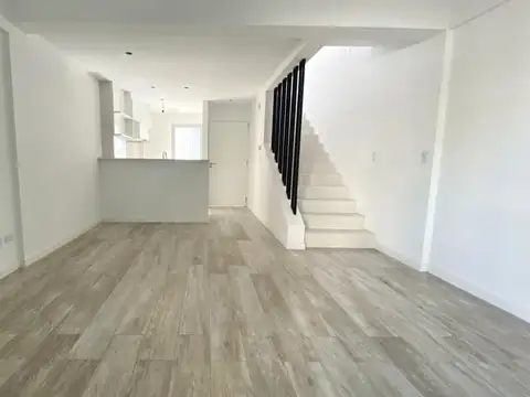 Depto Tipo Casa en Venta en Lomas de Nuñez, USD 260.000