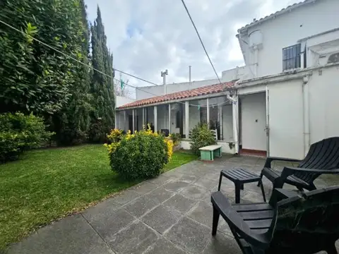 Venta Casa 3 Ambientes en Lote de 210 m² con Jardín y Cochera – Barrio Pompeya – Mar del Plata