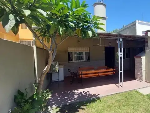 Depto Tipo Casa en Venta en Villa Sarmiento, USD 212.990