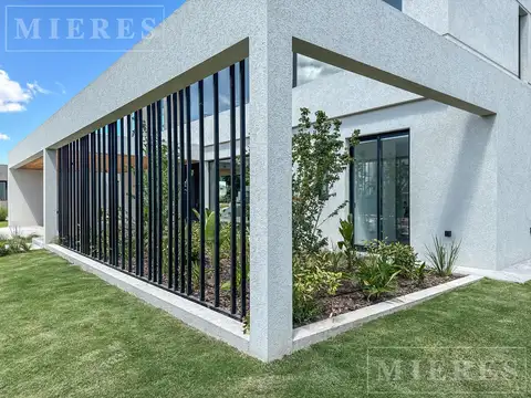 Casa en venta en La Calesa, Pilará