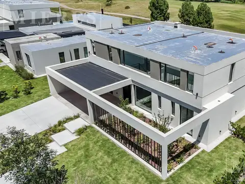 Casa en venta en La Calesa, Pilará