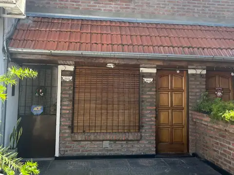 Depto Tipo Casa en Alquiler de 2 dormitorios