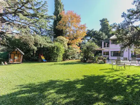 Venta Casa 9 ambientes Don Torcuato