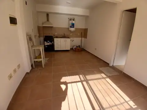 Departamento en Alquiler en Moron Sur, $ 380.000