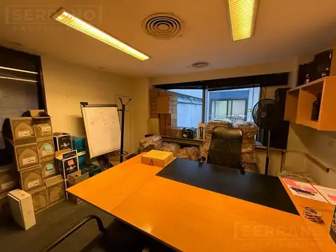 Oficina en Venta con 3 cocheras