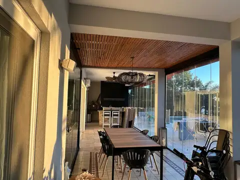 Casa en Venta en San Isidro Labrador, USD 690.000