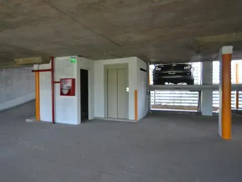 Cochera en venta - 13Mts2 - Quilmes