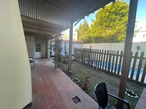 Casa 5 ambientes con 3 baños