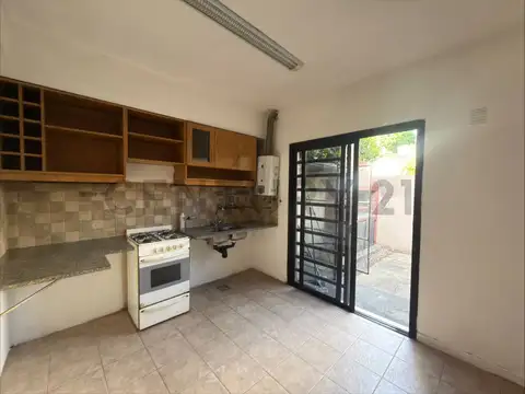 Casa en Alquiler con 1 cochera