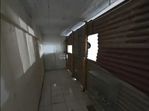 Local en Alquiler en Isidro Casanova, $ 1.200.000