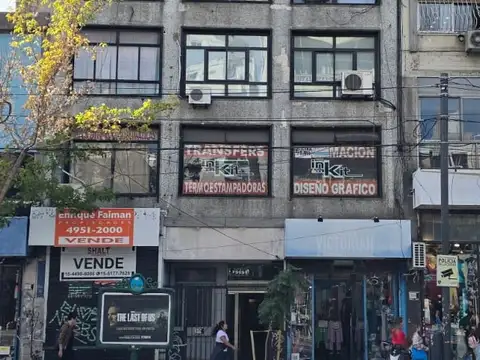DUEÑO VENDE OFICINA EN ONCE DE 75 MTS., CON BAÑO PRIVADO Y CON OPCIÓN DE FINANCIÓN PRIVADA.
