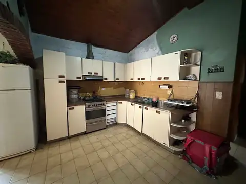 En Venta Casa 6 Ambientes Con Amplio Jardin - Proximo A Ruta 197 Y Ruta 8 Jose C Paz