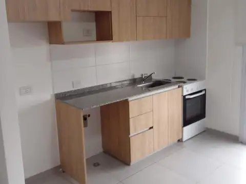 José León Suarez Céntrico - Impecable departamento 2 amb con Balcón al Frente!