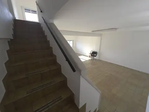 Venta Oficina Duplex 4 Ambientes en el Centro / Monserrat