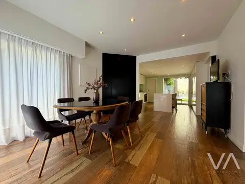 Impecable chalet con 3 dormitorios. Jardín y piscina. Los Troncos.