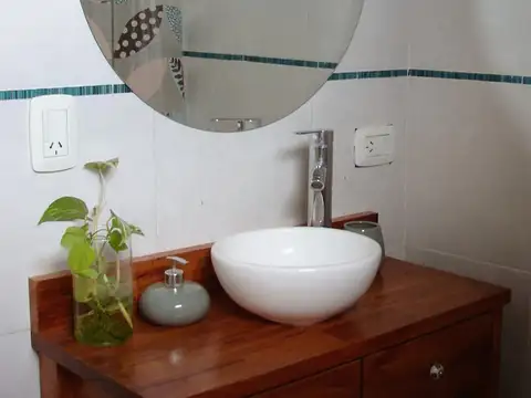 Casa 2 ambientes con 1 baño