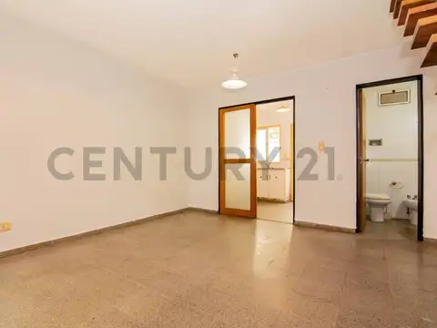 Venta Casa de pasillo 2 dormitorios en República de la Sexta, Rosario