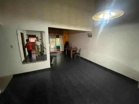 PH 4 AMBIENTES EN PLANTA ALTA CON PATIO, BALCON Y TERRAZA