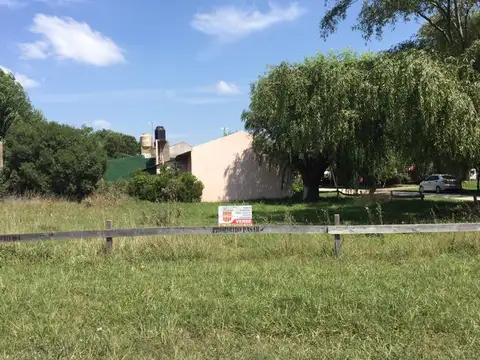 Dos Lotes sobre calle El Paso U$A 25000 cada uno