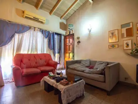 Depto Tipo Casa en Venta con 1 cocheras