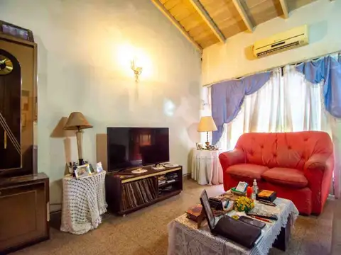 Depto Tipo Casa en Venta 66 años