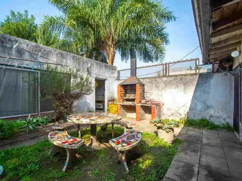 Depto Tipo Casa en Venta en Castelar, USD 90.000