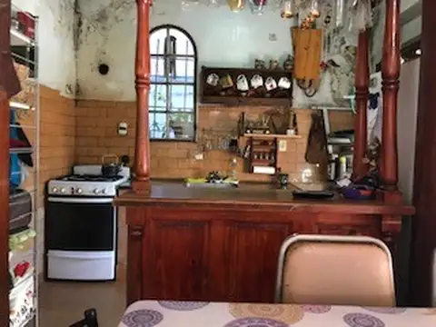 PH 5 AMB FRENTE OR ESTE ENT. INDEP IDEAL PARA 2 FLIAS O USO COMERCIAL A PASOS DE AV JB ALBERDI