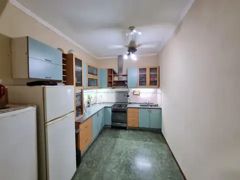 Depto Tipo Casa 5 ambientes con 2 baños