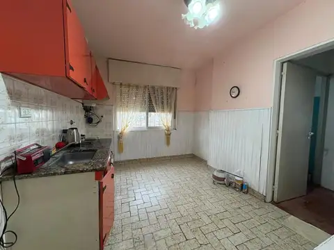 Depto Tipo Casa 4 ambientes con 2 baños