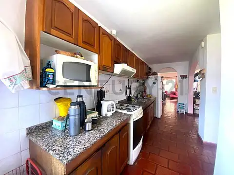 Casa en Venta con 4 cocheras