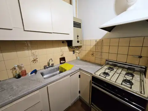 Ingeniero White 1000, Piso 1