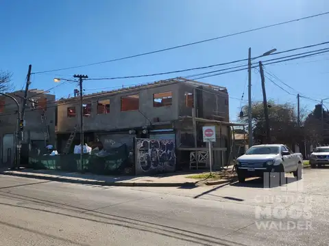 Colectora este esquina Maipu