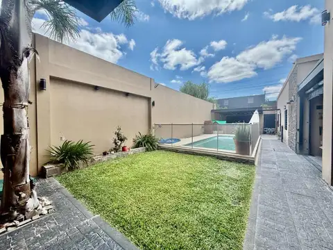 VENTA CASA 5AMB LUIS GUILLON