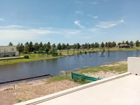 El Naudir Aguas Privadas , Piso 0