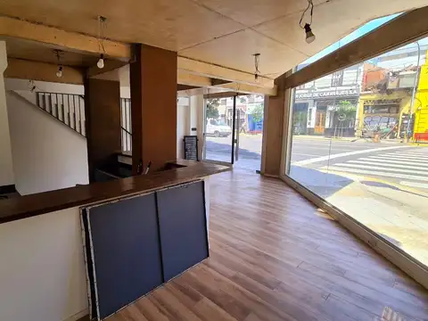 Av Córdoba Al 5400 - Local en Esquina a Estrenar