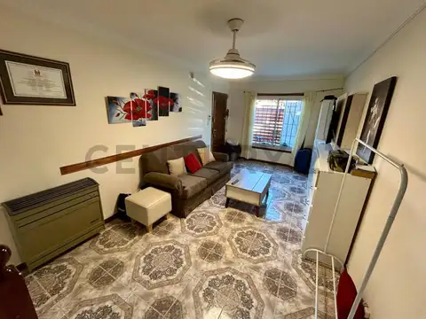 Dúplex 3 ambientes con cochera, patio y 2 baños – Totalmente amoblado