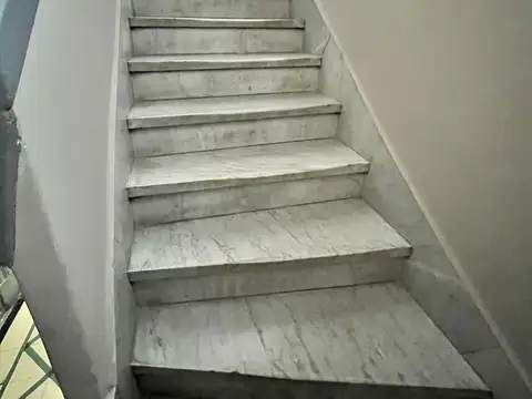 Depto Tipo Casa en Venta al Este