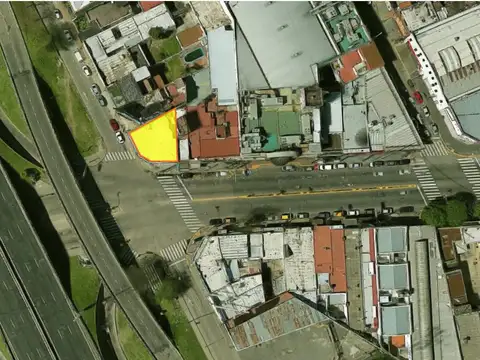 Local Comercial 257 m² en Esquina S/ Avenida - Lomas Del Mirador