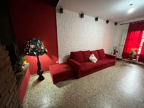 Casa en Venta con 4 cocheras