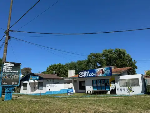 LOTE COMERCIAL CON 2 UNIDADES FUNCIONALES (1 A RECICLAR)