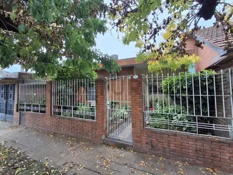 VENTA CASA 4 AMBIENTES JOSE C PAZ