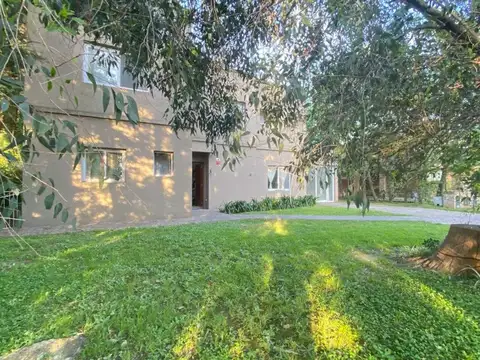 Avenida Presidente Juan Domingo Peron 1300