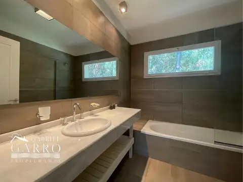 Casa en Alquiler Temporal de 4 dormitorios